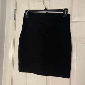 Black pencil skirt | windsor